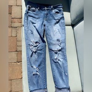 Judy Blue Mid Rise Distressed Boyfriend Fit Jeans